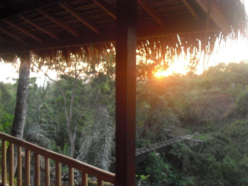 Rinjani Trails Hotel เซอนารู ภายนอก รูปภาพ