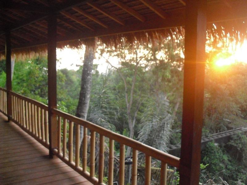 Rinjani Trails Hotel เซอนารู ภายนอก รูปภาพ