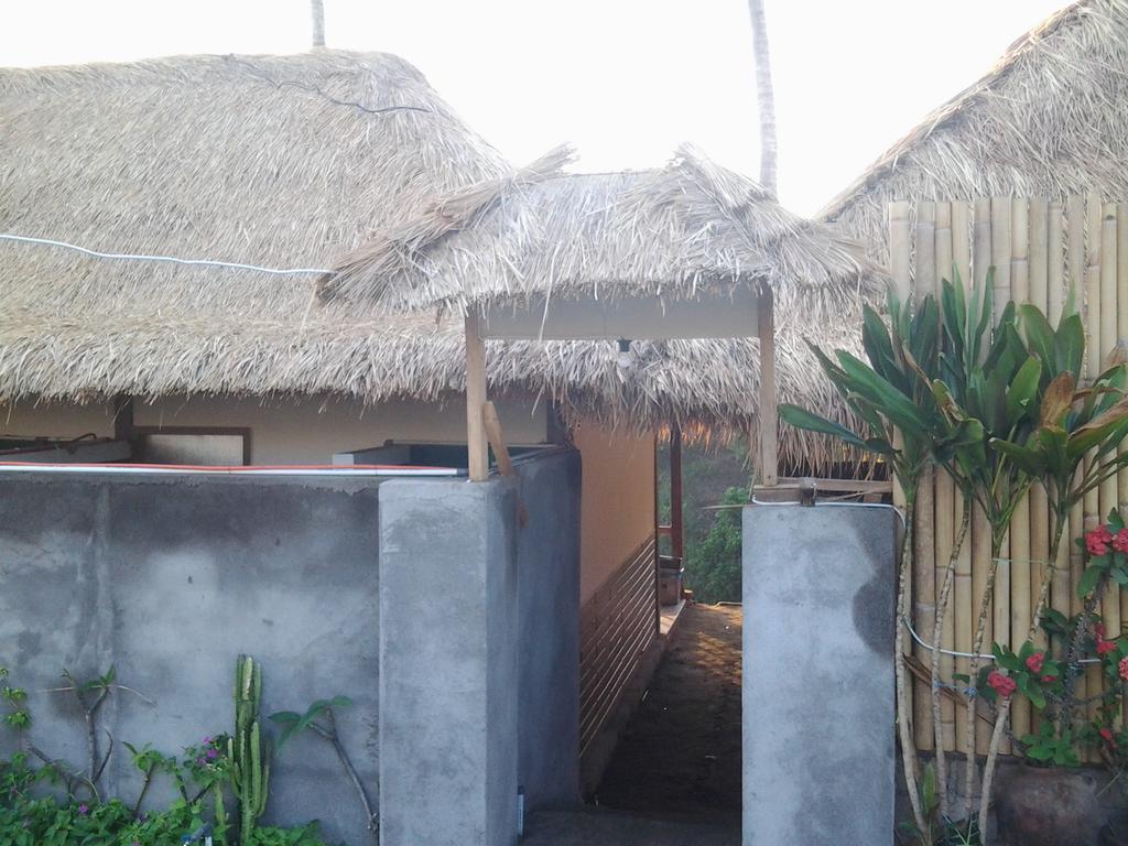 Rinjani Trails Hotel เซอนารู ภายนอก รูปภาพ
