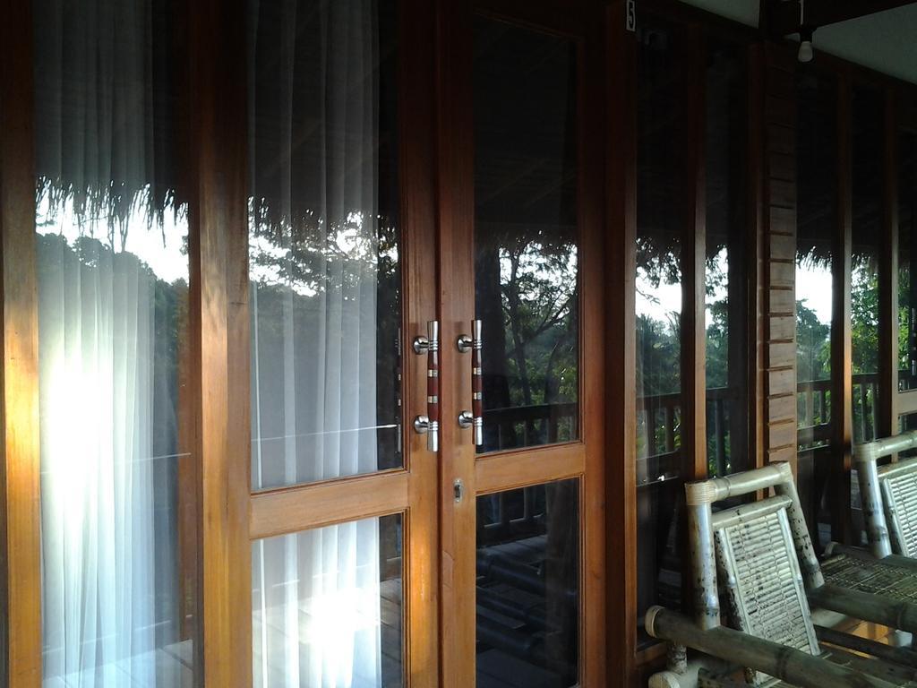 Rinjani Trails Hotel เซอนารู ภายนอก รูปภาพ