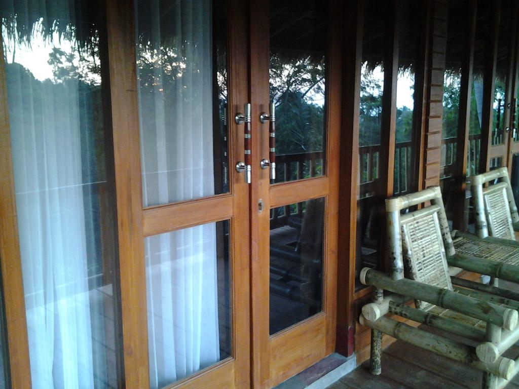 Rinjani Trails Hotel เซอนารู ภายนอก รูปภาพ