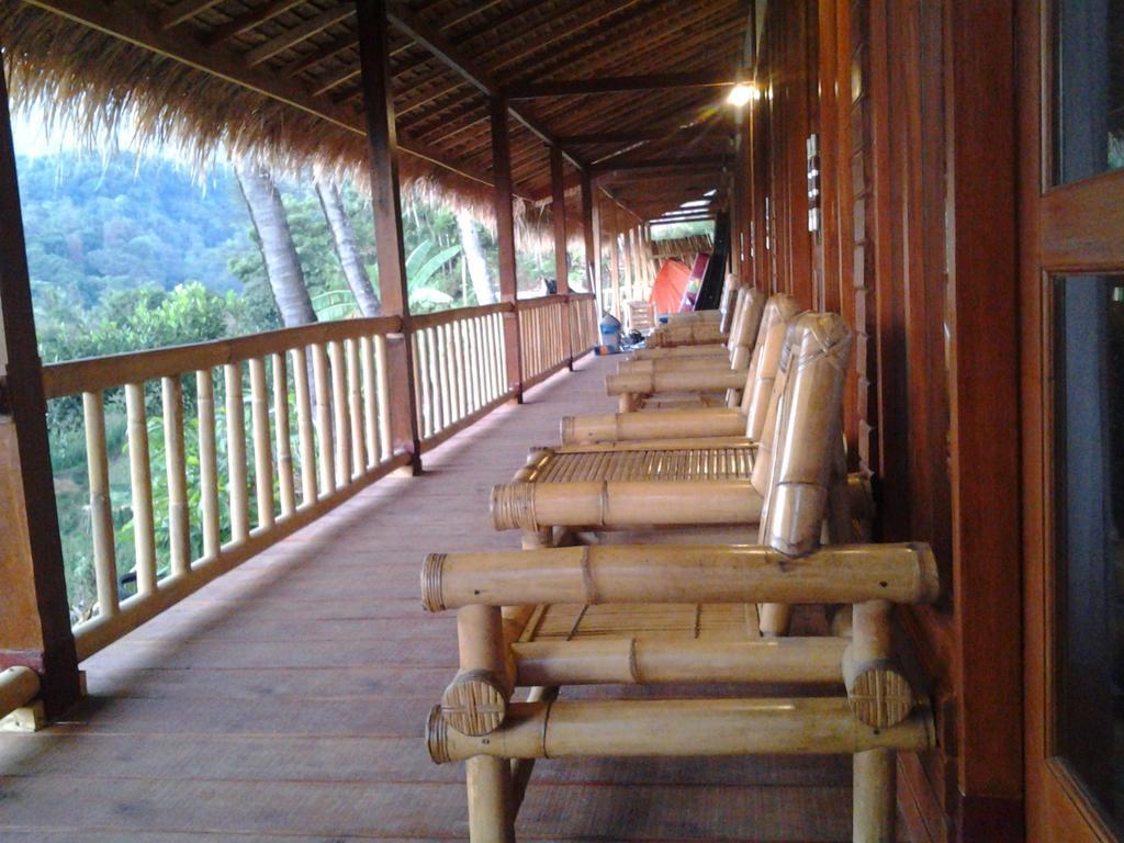 Rinjani Trails Hotel เซอนารู ภายนอก รูปภาพ