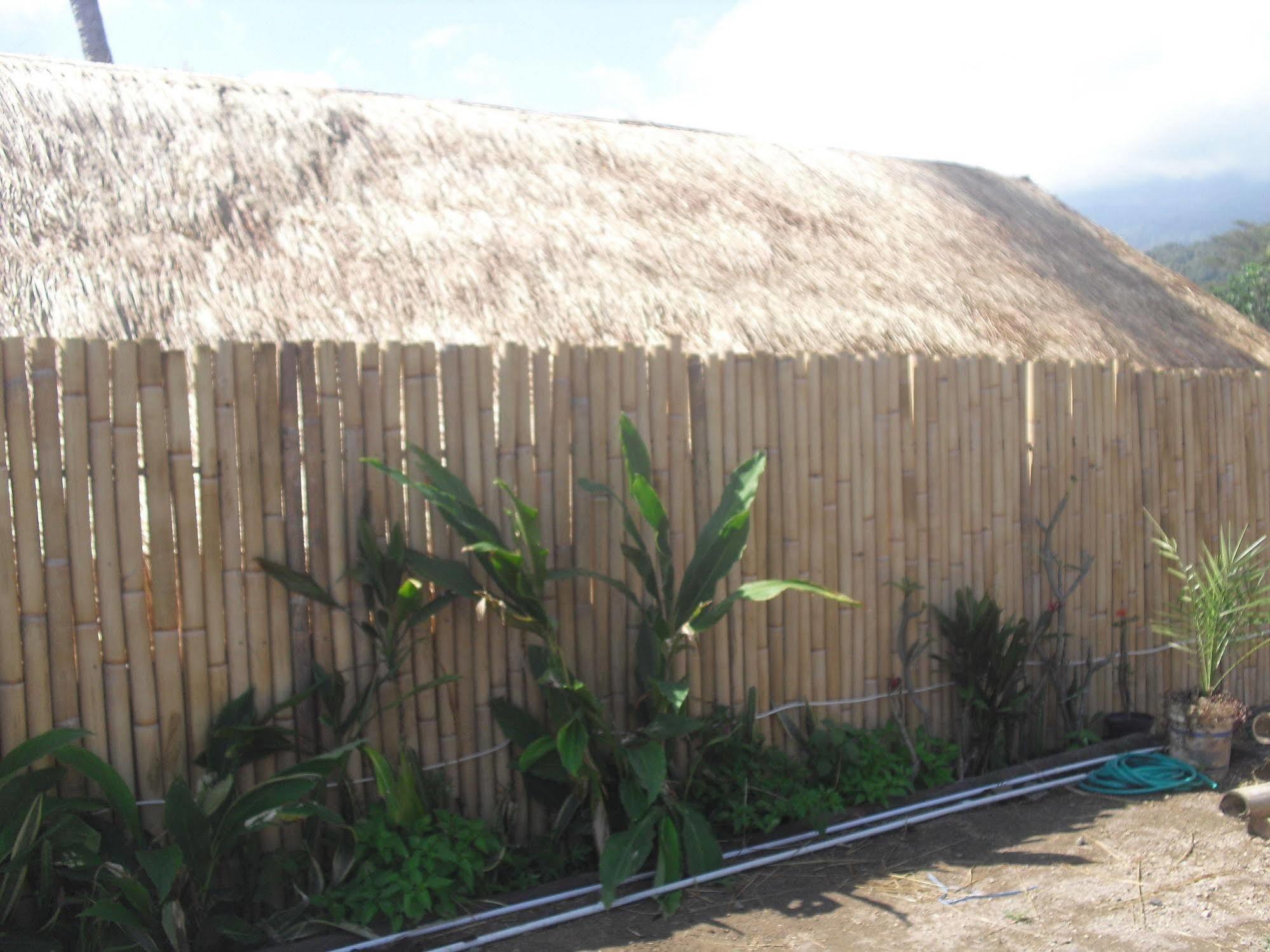 Rinjani Trails Hotel เซอนารู ภายนอก รูปภาพ