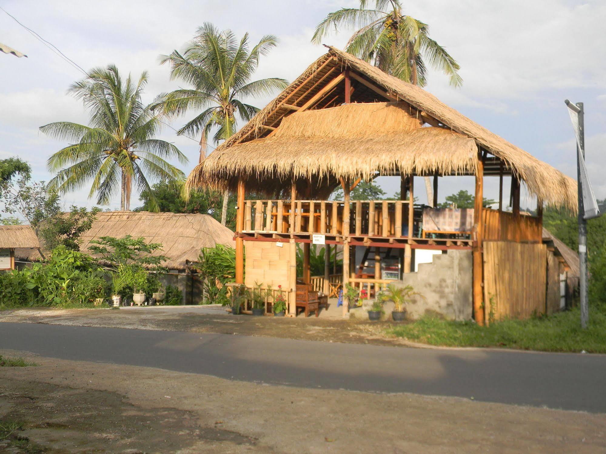 Rinjani Trails Hotel เซอนารู ภายนอก รูปภาพ
